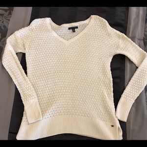 Women’s White American Eagle v-neck sweater